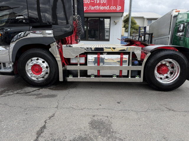 日野:17プロフィア:ハイルーフ:トレーラーヘッド:架装多数:アルミホイール