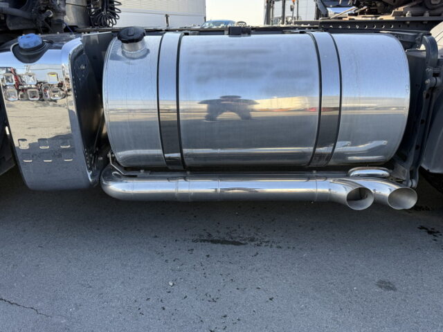 【委託販売】VOLVO:トレーラーヘッド:シングル:アルミホイール:架装多数