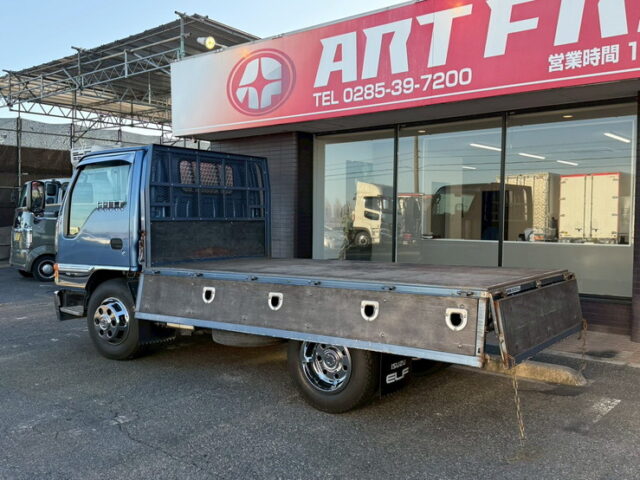 いすゞ:エルフ:平ボデー:標準幅:10尺長:マニ割り:ハイグレード:140馬力