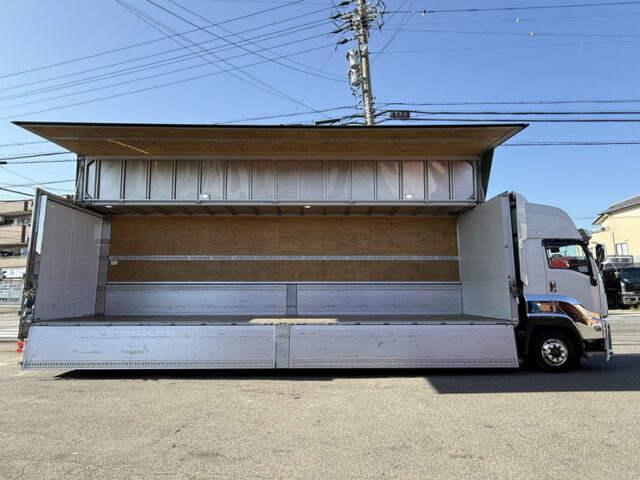 いすゞ：ギガ：ハイルーフ：ウィング：アルミホイール：リア門口ステンレス：低走行