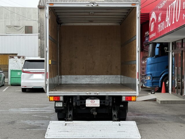 日野：デュトロ：バン：ワイドロング：格納ゲート：左スライドドア：AT車：準中型免許