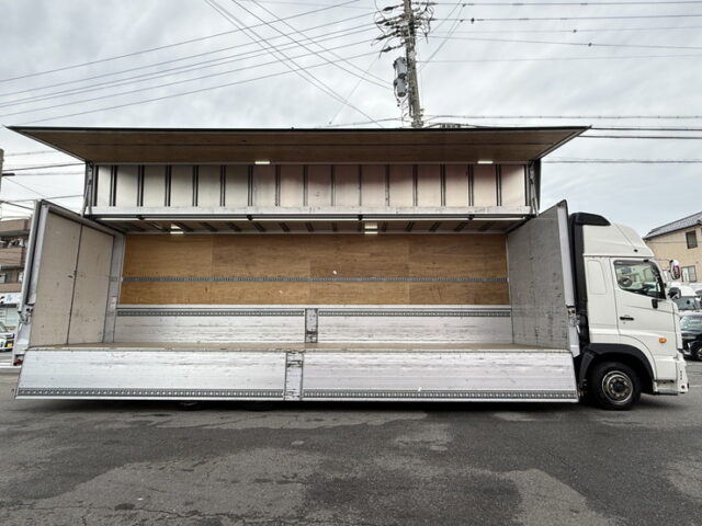 日野：17プロフィア：ハイルーフ：ウィング：ボルスターステンレス：7速MT