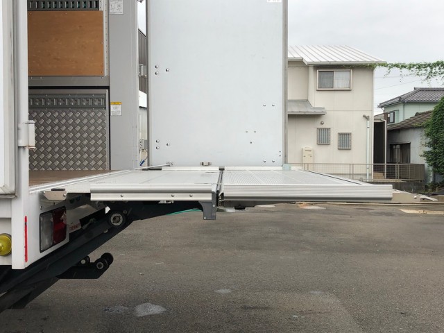 【495】日野　レンジャー　ワイド　ハイルーフ　アルミウイング　格納ゲート