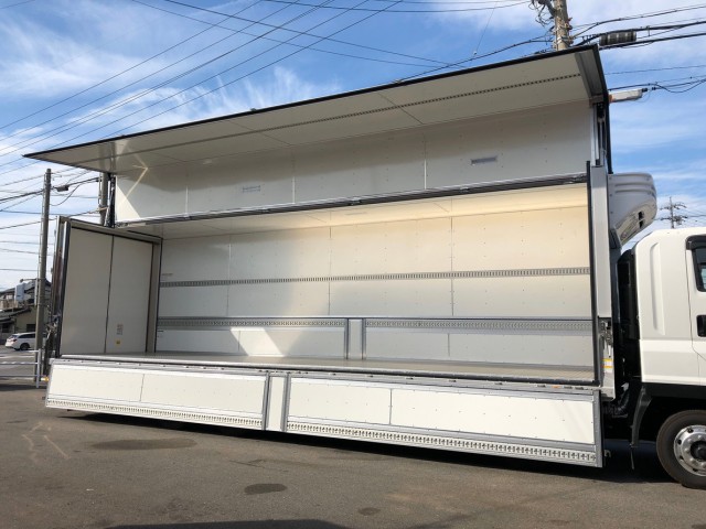 【503】いすゞ　ギガ　4軸低床　冷凍ウィング