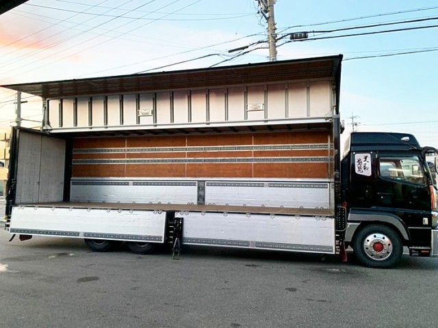 【516】三菱ふそうスーパーグレート　3軸　ウィング　ハイルーフ