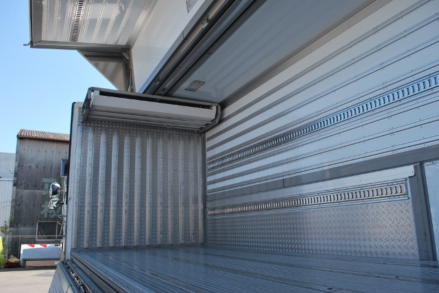 【210】日野　プロフィア　低床　冷凍ウイング　ハイルーフ　総輪エアサス