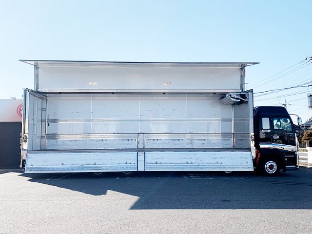 【582】いすゞ　ギガ　冷凍ウィング　総輪エアサス　サブエンジン　ジョロダー4列