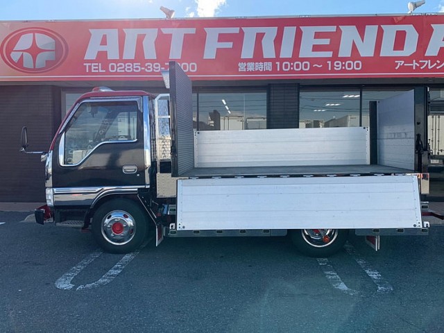 【590】いすゞ　エルフ　平ボディ　背抜き　マニ割り