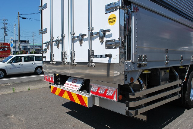 【231】三菱ふそうファイター　セミワイド　増トン　アルミウイング　リヤエアサス