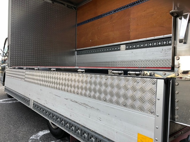 【289】三菱ふそう キャンター アルミウイング カスタム多数