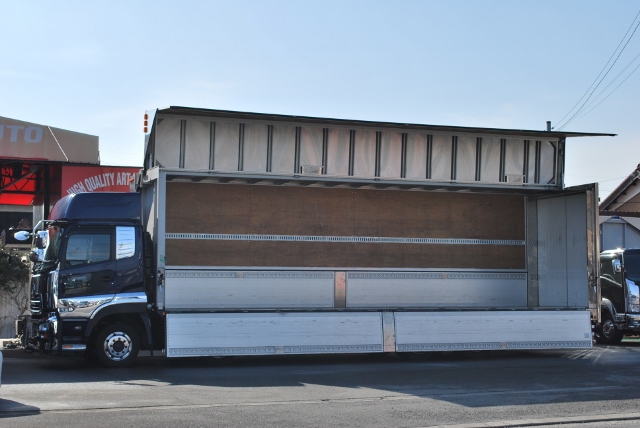 【192】ＵＤトラックス　クオン　低床　アルミウイング　ハイルーフ