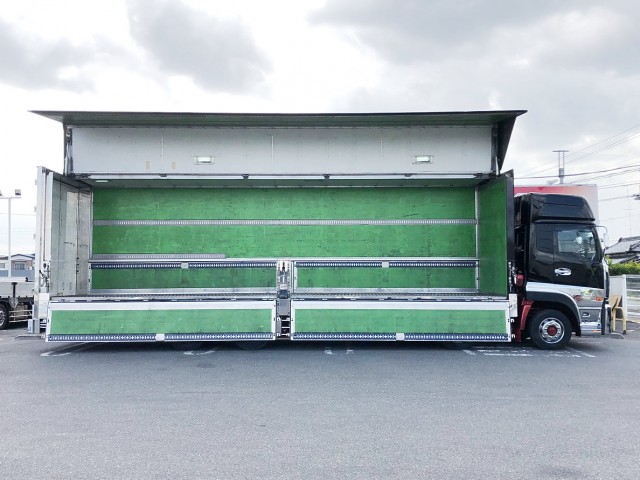 【412】UDトラックス　クオン　4軸低床　ウィング　エアローラー