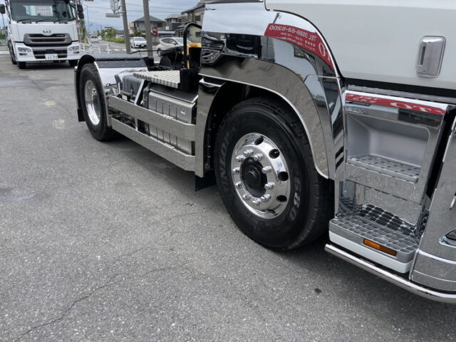 新品架装済　トレーラーヘッド　ハイルーフ　未使用　D尺　第5輪荷重11.500㎏　プレミアムライン