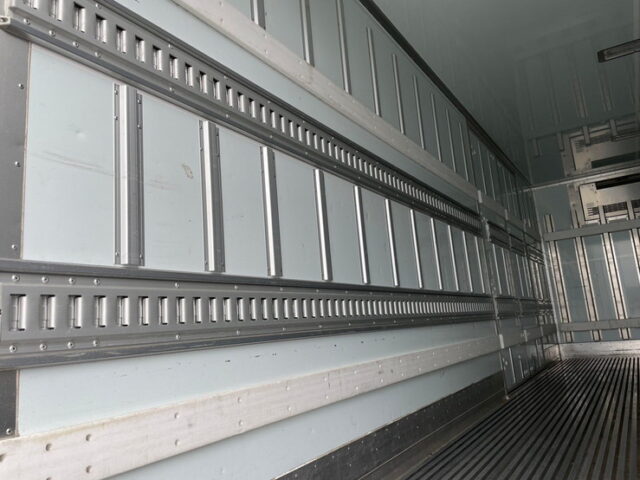 日野　17レンジャー　冷凍バン　格納パワーゲート　240馬力　キーストン　６MT