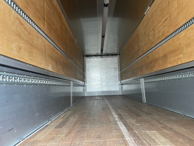 日野　プロフィア　寒冷地　ウィング　アルミホイール　メッキ多数