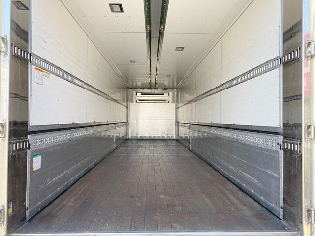 【697】H26　ギガ　冷凍ウィング　7速　木床