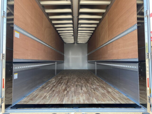 【875】R3　登録済未使用車　17プロフィア　ハイルーフ　ウィング　寒冷地仕様　格納ゲート付