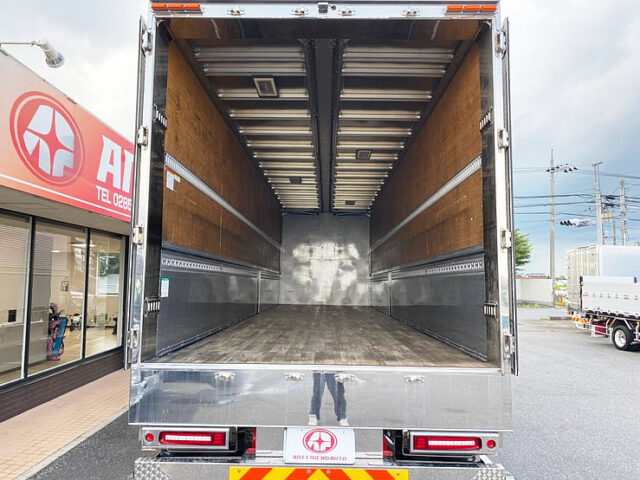 【910】H24　クオン　ハイルーフ　ウィング　室内生地張り　ステンレス多数