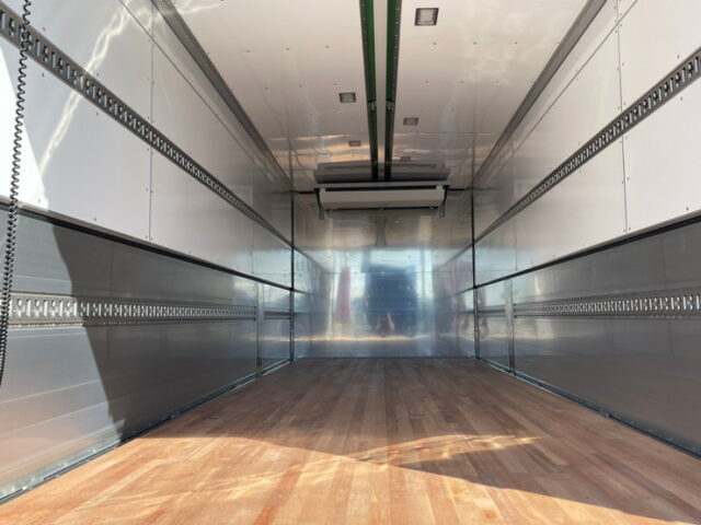 【967】R3　ファイター　冷凍ウィング　造りボディ　6500ワイド　エアサス　格納ゲート　菱重製冷凍機