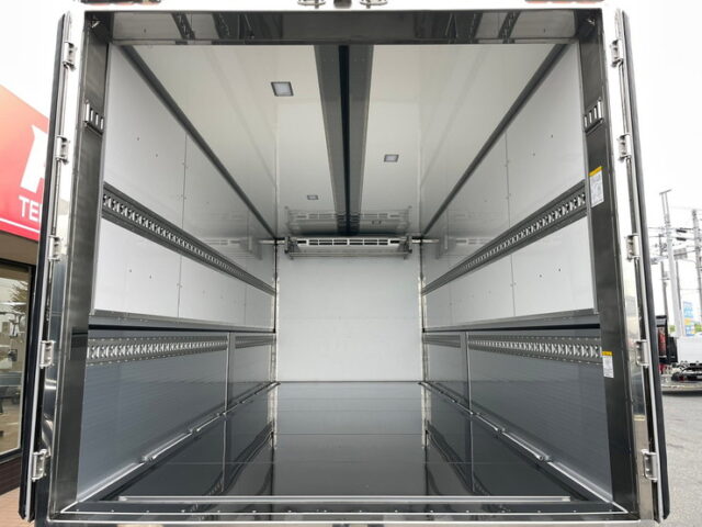 【955】R3　17レンジャー　冷凍ウィング　ワイド　造りボディ　格納ゲート　エアサス　ステンレス床