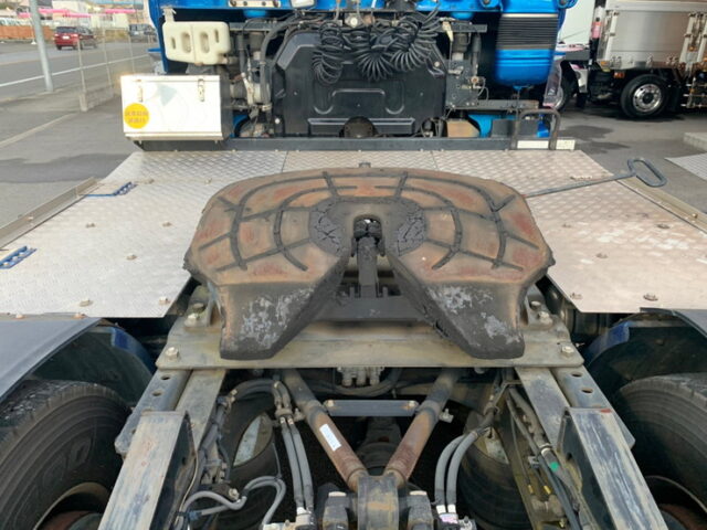 【1013】H27　ギガ　ハイルーフ　トレーラーヘッド　7速MT　11.5トン　車検付