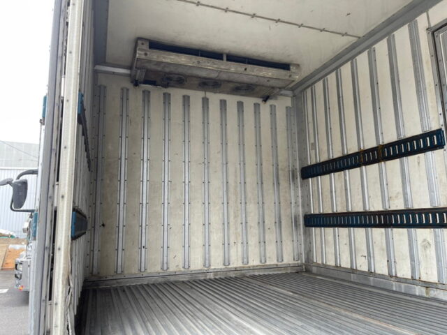 【1138】H22　フォワード　増トン　冷凍バン　両側観音　エアサス　ステンレス多数