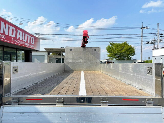 【1137】H28　フォワード　クレーン　6000セミワイド　4段ラジコンフックイン　角足　エアサス