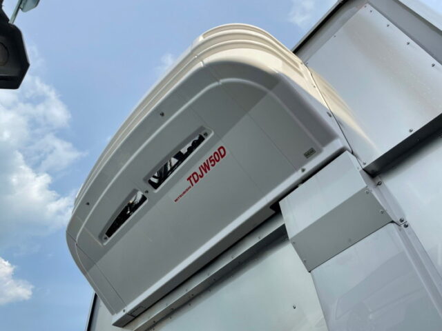 【1237】R4　17レンジャー　冷凍ウィング　6200ワイド　エアサス　未使用車　アルミシマ床　240馬力