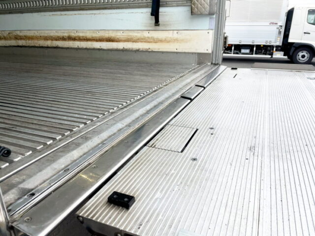 【1244】H30　17レンジャー　冷凍バン　標準幅　キーストン床　格納ゲート　エアサス