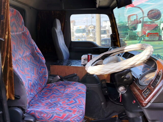 【1387】H15 320フォワード 冷凍ウィング 6500ボデー セミワイド キャデラックバンパー マニ割り