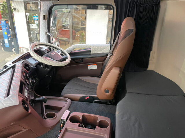 【1450】R1　17プロフィア　ハイルーフ　ウィング　メッキ多数　ステンレス多数【委託販売】