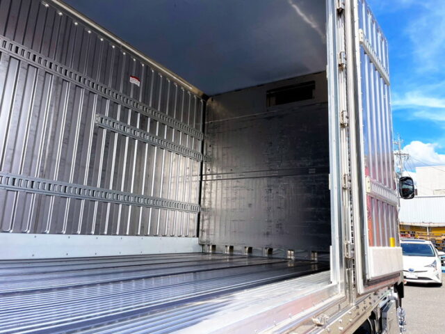 【1483】R3　ギガ　ハイルーフ　前壁冷凍機　ジョロ4キーストン　架装多数