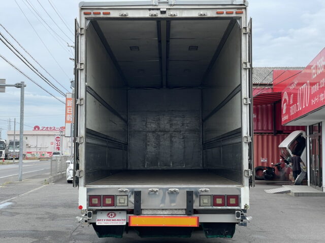 日野　プロフィア　ハイルーフ　ウィング　寝台メッキ　ステンレス多数