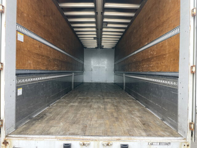 日野　17プロフィア　ハイルーフ　ウィング　7速MT　380馬力　エンジン交換済