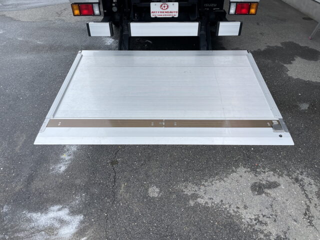いすゞ　エルフ　アルミバン　低走行　ワイド　跳上ゲート　150馬力
