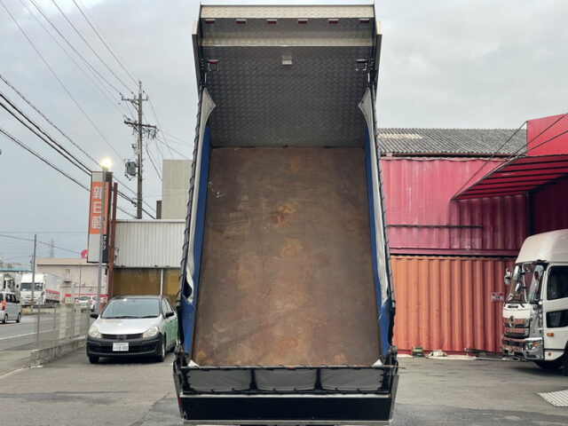 日野　デュトロ　標準幅　10尺　ダンプ　架装多数　エアー式バンパー昇降機　150馬力