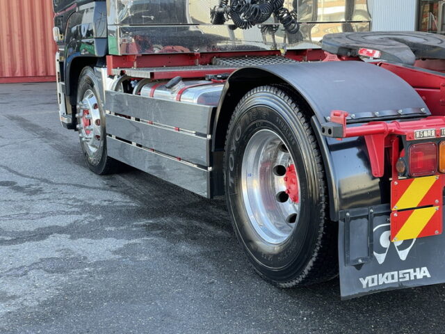 17スーパーグレート　ハイルーフ　トレーラーヘッド　460馬力　第5輪荷重11.500㎏