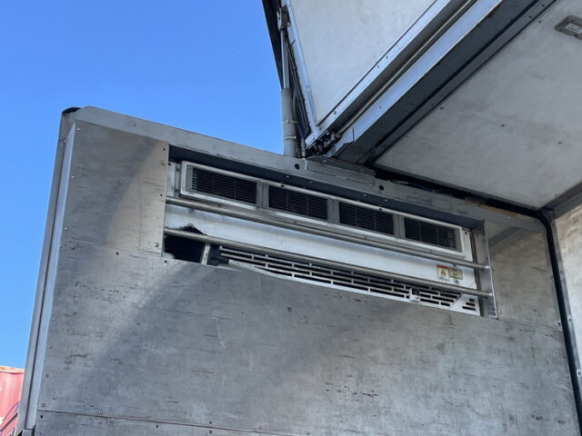 いすゞ：ギガ：冷凍ウィング：造りボディ：ステンレス多数：エアサス：1M10アオリ