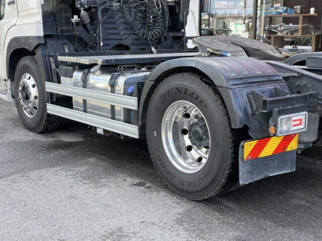 日野：17プロフィア：ハイルーフ：トレーラーヘッド：アルミホイール：ブタ鼻