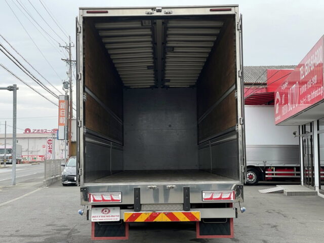 いすゞ　ギガ　ウィング　メッキ多数　ステンレス多数　アルミホイール