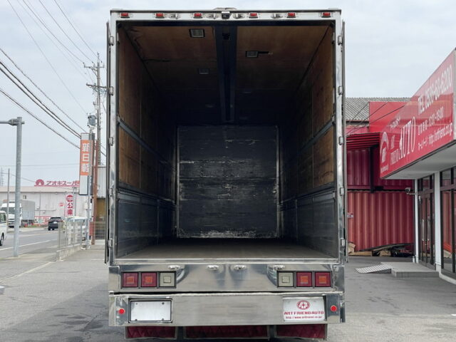 日野：プロフィア：ハイルーフ：ウィング：メッキ多数：ステンレス多数　