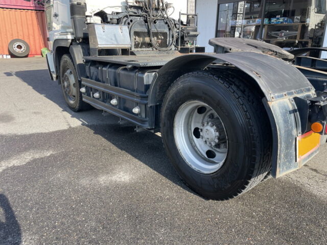 日野：テラヴィ：ハイルーフ：トレーラーヘッド：V8：ツインターボ：エアサス