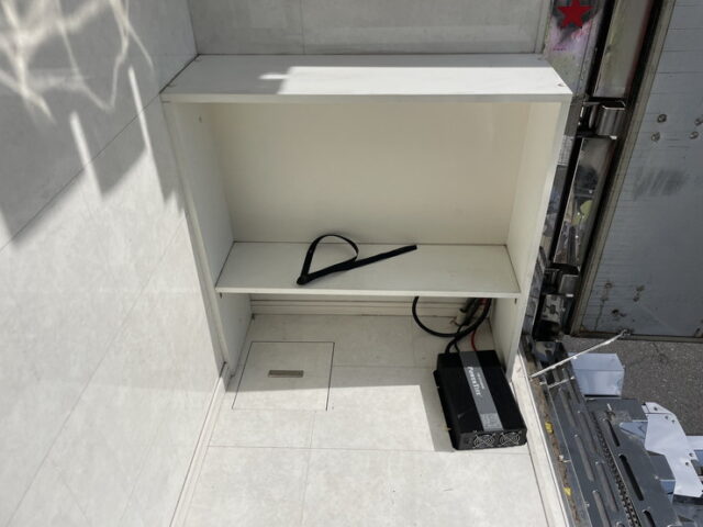 いすゞ：フォワード：デコトラ：キャンピング登録：箱内部屋仕様：マニ割り