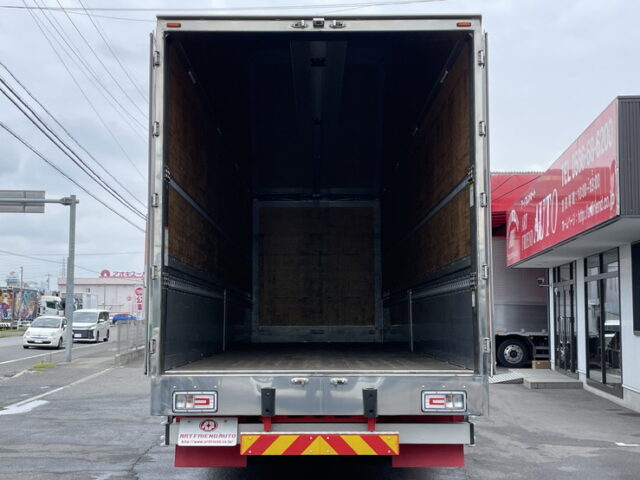 日野：17プロフィア：ハイルーフ：ウィング：メッキ多数：リア門口ステンレス：E13C