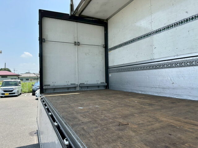 スーパーグレート：ハイルーフ：ウィング：架装多数：木床：380馬力