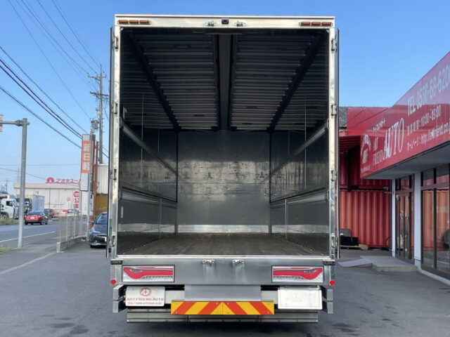 日野：17プロフィア：ハイルーフ：メッキ多数：ステンレス多数：アルミホイール