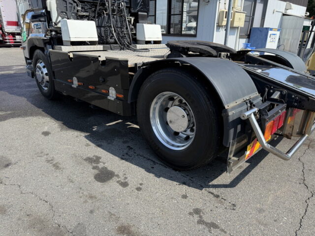 いすゞ：ギガ：ハイルーフ：トレーラーヘッド：アルミホイール：スムーサー