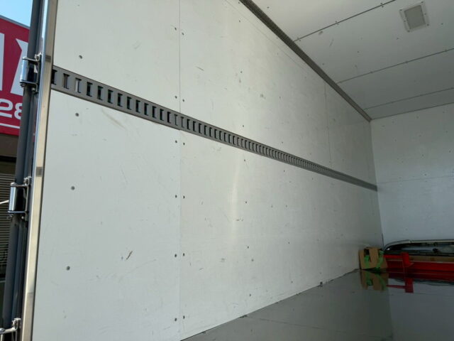 ブルーテックキャンター：造りボディ：アルミバン：ワイド超ロング：舟形バンパー：バスフェンダー