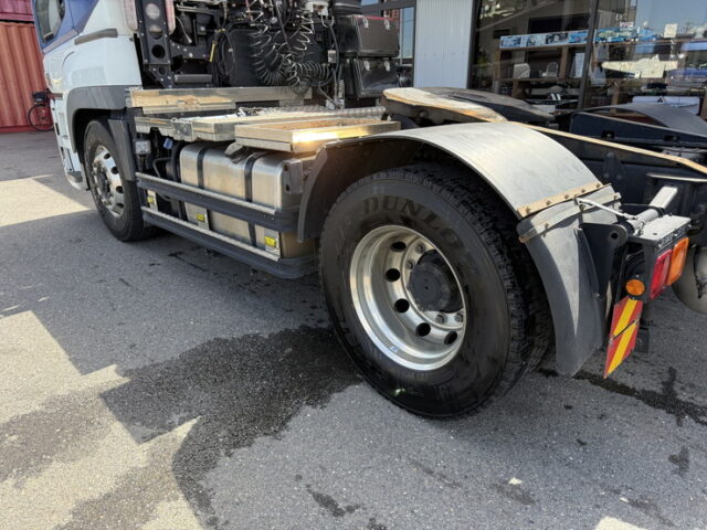 17スーパーグレート：ハイルーフ：トレーラーヘッド：ブタ鼻付：第5輪荷重11.500㎏