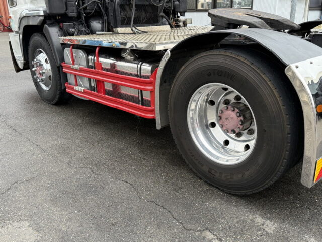 日野：テラヴィ：ハイルーフ：トレーラーヘッド：エアサス：V8ツインターボ